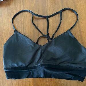Alo Goddess Bra in Black